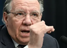 Legault government wants to link doctors’ pay to their performance