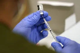 U.S. to limit annual COVID vaccines to at-risk groups, older people
